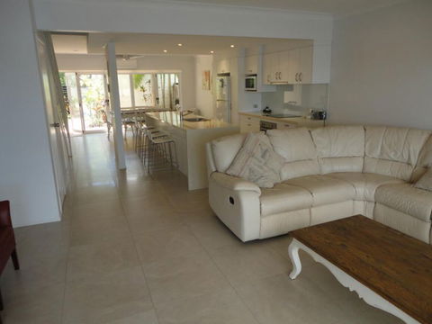 Noosa Entrance Waterfront Resort - Accommodation in Brisbane 2