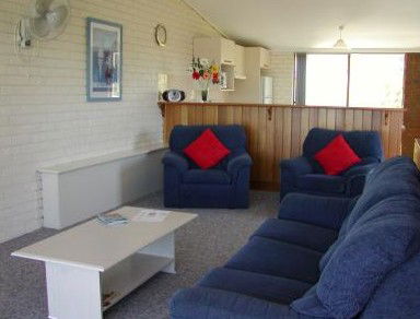 Penguin Mews - Accommodation in Brisbane 0