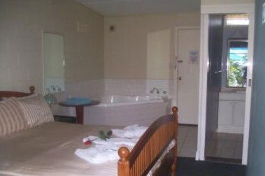 Copper Lantern Motel - Accommodation in Brisbane 3