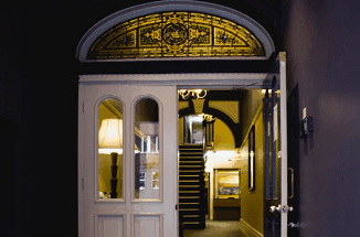 Macleay Lodge - Accommodation in Brisbane