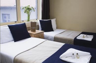 Macleay Lodge - Accommodation in Brisbane 3