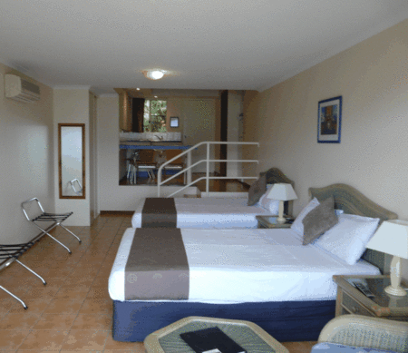 Sunlit Waters Studio Apartments - Accommodation in Brisbane 5
