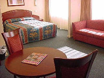 Embassy Motel - Accommodation in Brisbane 0