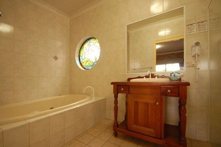 Country Gardens Motor Inn - Accommodation in Brisbane 0