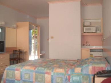 Golden Sands Motor Inn - Accommodation in Brisbane 1