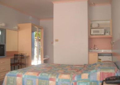 Golden Sands Motor Inn - Accommodation in Brisbane 3