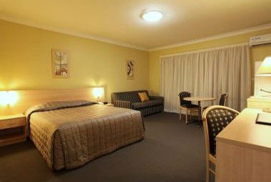 Maclin Lodge Motel - Accommodation in Brisbane 4