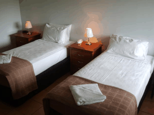 Cairns Reef Apartments And Motel - Accommodation in Brisbane 3