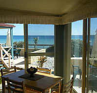 The Macs Beachfront Villas - Accommodation in Brisbane