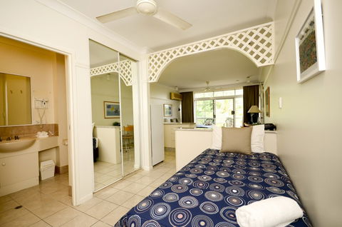 Reef Palms - Accommodation in Brisbane 3