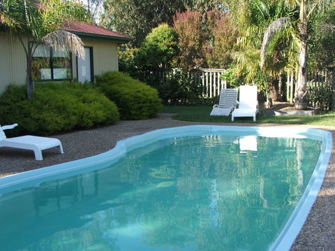 Lakes Entrance Country Cottages - Accommodation in Brisbane 3