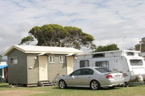 BIG4 Rollingstone Beach Caravan Resort - Accommodation in Brisbane 2