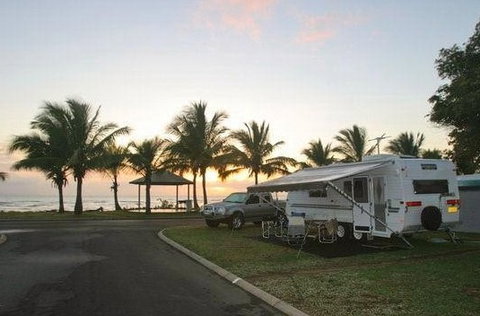 BIG4 Rollingstone Beach Caravan Resort - Accommodation in Brisbane 5