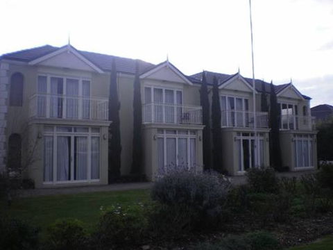 Colonial Village Motel - Accommodation in Brisbane 1