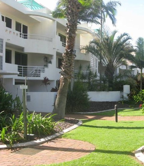 Camargue Beachfront Apartments - Accommodation in Brisbane 1