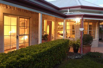 Noosa Valley Manor - Bed And Breakfast - Accommodation in Brisbane 1