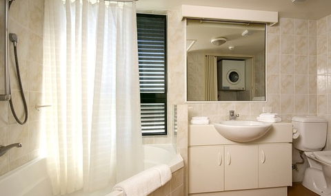 Tropic Towers Apartments - Accommodation in Brisbane 1