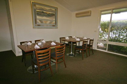 Red Cedars Motel - Accommodation in Brisbane 1