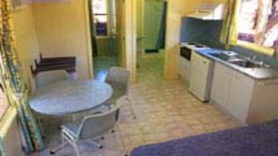 Outback Caravan Park - Accommodation in Brisbane 1