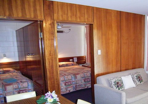 Motel Carnarvon - Accommodation in Brisbane 1