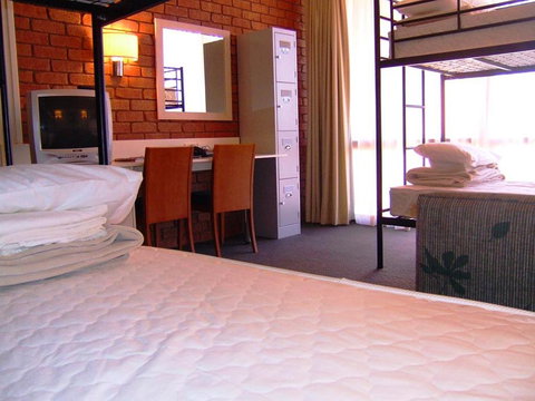 Alice In The Territory - Accommodation in Brisbane 5
