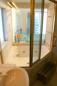 Surfers Mayfair - Accommodation in Brisbane 4