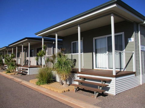 Sundowner Cabin And Tourist Park - Accommodation in Brisbane 10