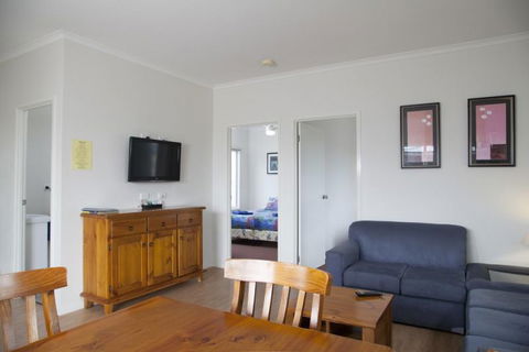 Sundowner Cabin And Tourist Park - Accommodation in Brisbane 11