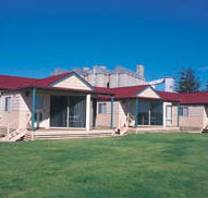 The Mac's Beachfront Villas - Accommodation in Brisbane