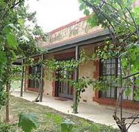 Under the Vines - Accommodation in Brisbane