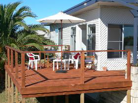 Beachport Escape - Accommodation in Brisbane 0