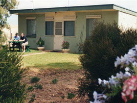 Oaklands Fishing Cottage - Accommodation in Brisbane 0