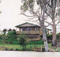 Mundic Grove Cottage - Accommodation in Brisbane