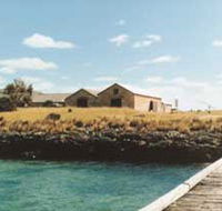 Mt Dutton Bay Woolshed Hostel - Accommodation in Brisbane