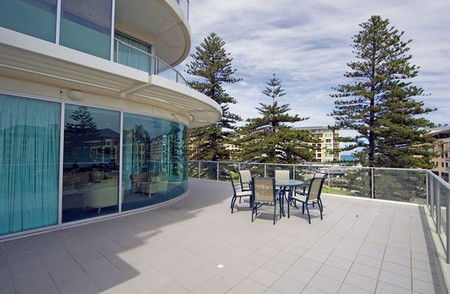 Glenelg Gateway Apartment .com - Accommodation in Brisbane 3