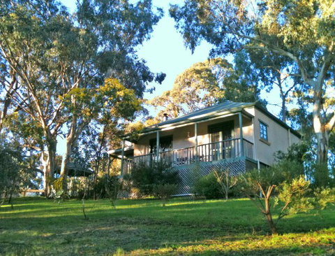 St Helens - Fettlers Cottage - Accommodation in Brisbane 1