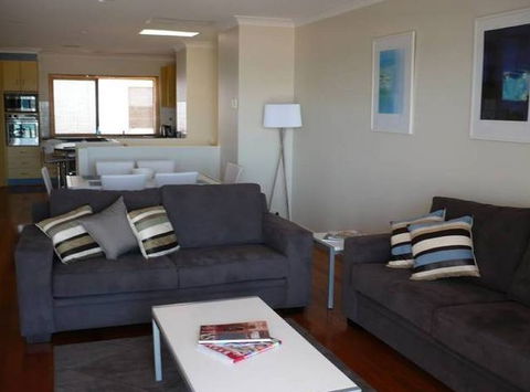 Moana Beach Holiday Apartments - Accommodation in Brisbane 6