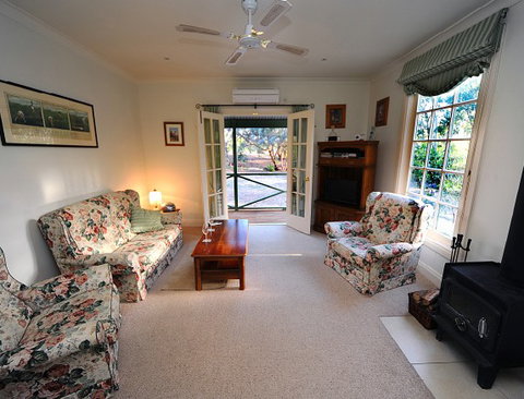St Helens - The Pavilion - Accommodation in Brisbane 6