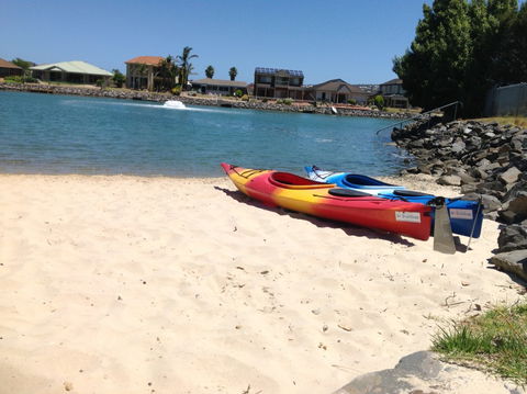 Lakeside Getaway - Accommodation in Brisbane 7