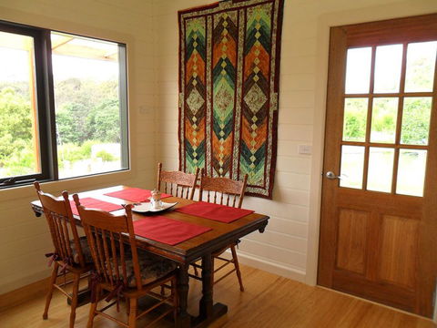 Elvenhome Farm Cottage - Accommodation in Brisbane 4