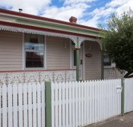 Newdegate House - Accommodation in Brisbane
