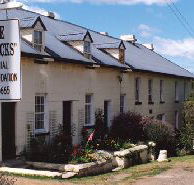 Lythgos Row of Romantic Cottages - Accommodation in Brisbane