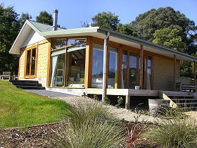Glendevie TAS Accommodation in Brisbane
