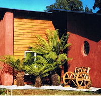 Whispering Spirit Holiday Cottages and Miniature Pony Stud - Accommodation in Brisbane