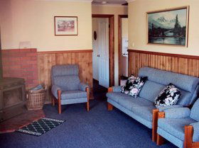 Lake Yalleena Holiday Cabins - Accommodation in Brisbane 0