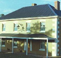 Wilmot Arms Inn - Accommodation in Brisbane