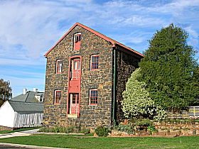 Bluestone Grain Store B&B - Accommodation in Brisbane 0