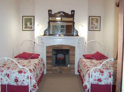 Cottage On Gunning - Accommodation in Brisbane 2