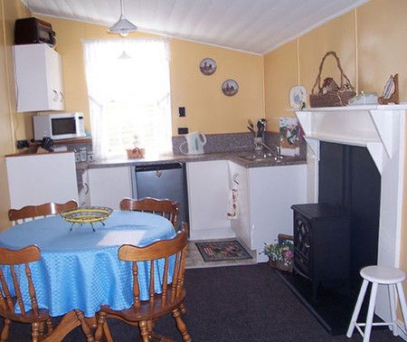 Hurlfield Farm Cottage - Accommodation in Brisbane 5