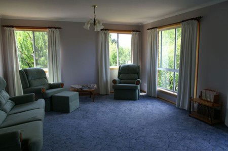 Three Hut Point Waterfront Accommodation - Accommodation in Brisbane 4